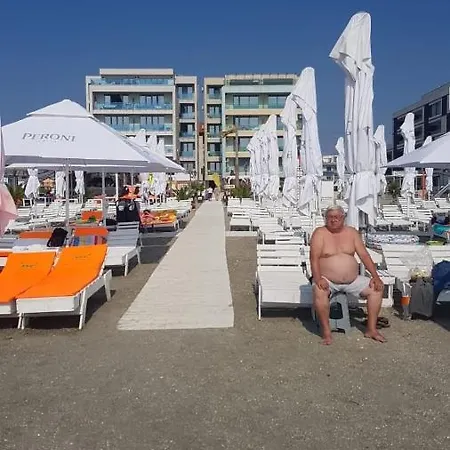 Apartament Mamaia Dodo * Năvodari